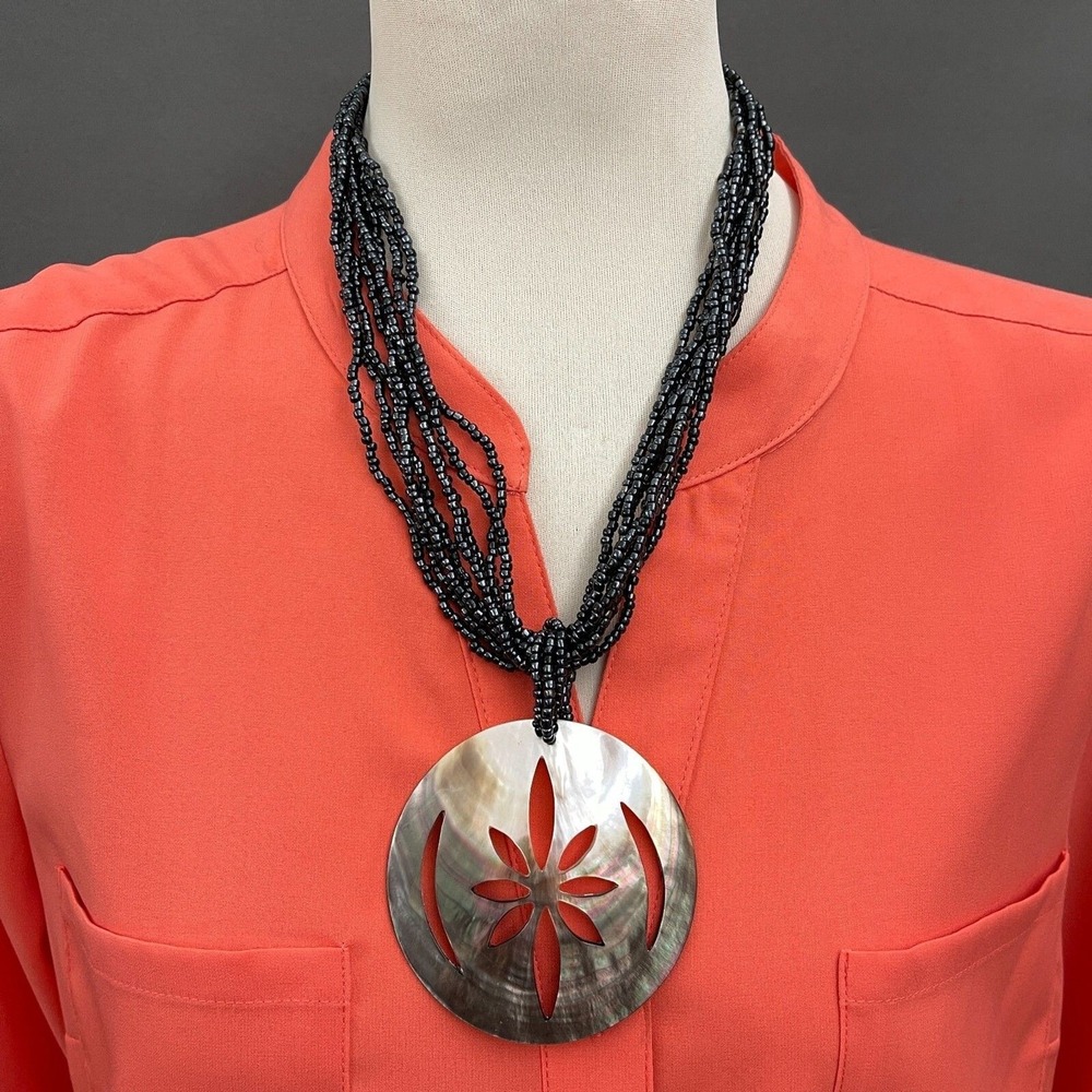 Black Seed Beads Round Shell‎ Pendant Women's Fashion Necklace